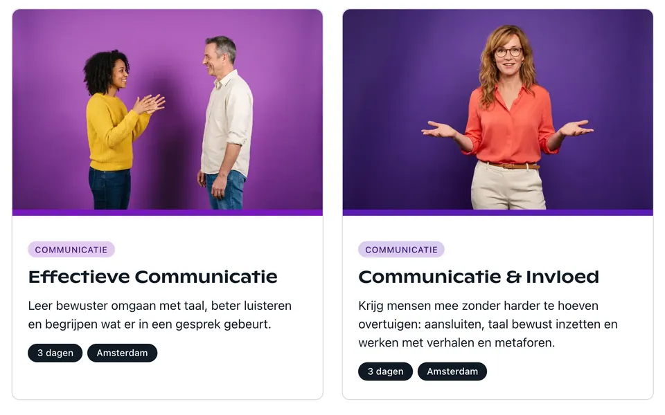 Twee kaarten van het thema Communicatie op mindcollege.nl: een duo dat met elkaar praat voor een paarse achtergrond, en een vrouw in een koraalrode blouse met een open gebaar, elk met een paarse streep onder de foto, het label Communicatie, de titel en de duur.